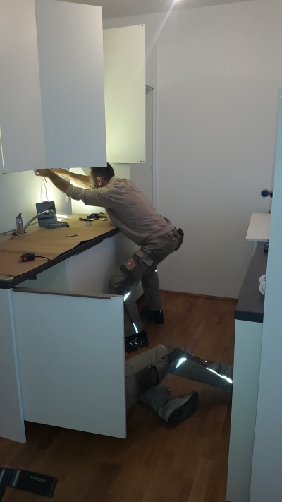 Objektküchenmontage von 11 Küchen in Graz.