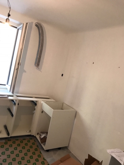 Küchenmontage von Objektküchen