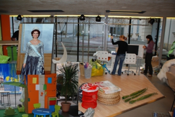 Königin Silvia im MQ in Wien